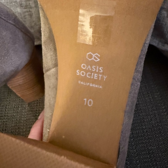 Oasis Society Faux Suede Block Heel Booties in Light Gray 10 - Picture 2 of 2